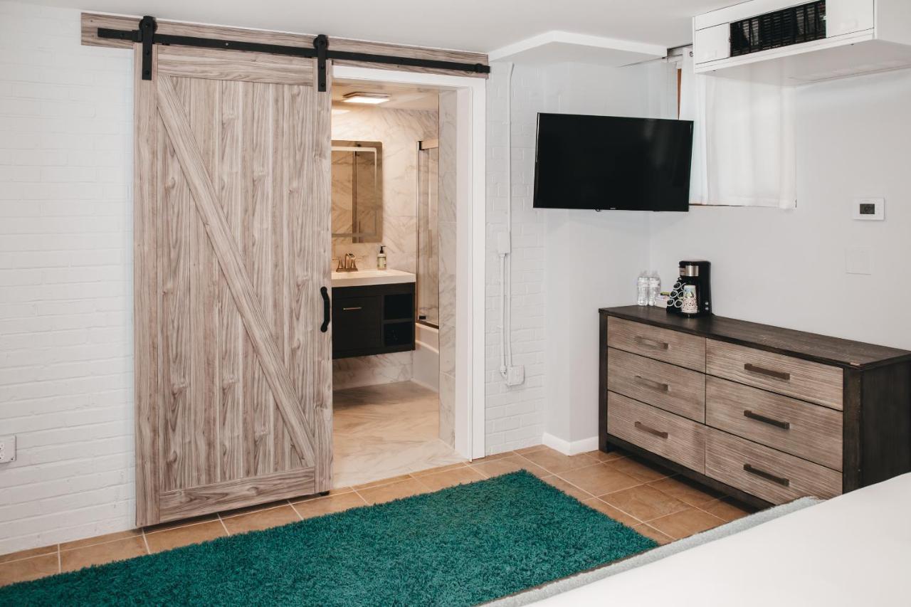 Skylaranna Resort & Spa Хендерсонвилл Экстерьер фото