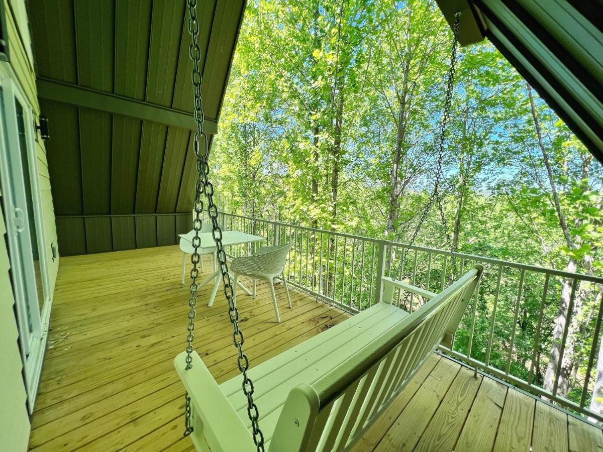 Skylaranna Resort & Spa Хендерсонвилл Экстерьер фото